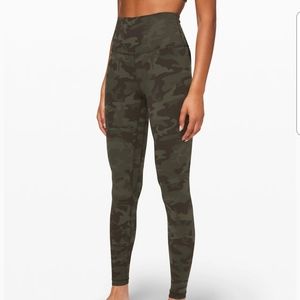Lululemon  gator green align 25"